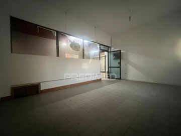 Loja para Venda em Braga (Maximinos, Sé e Cividade)