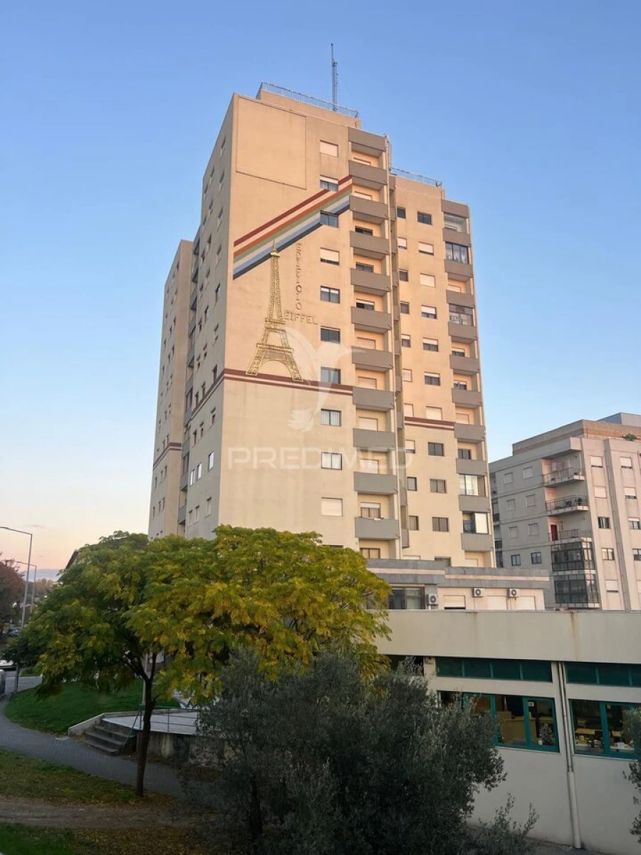 Loja para Venda em Braga (Maximinos, Sé e Cividade) Foto 2
