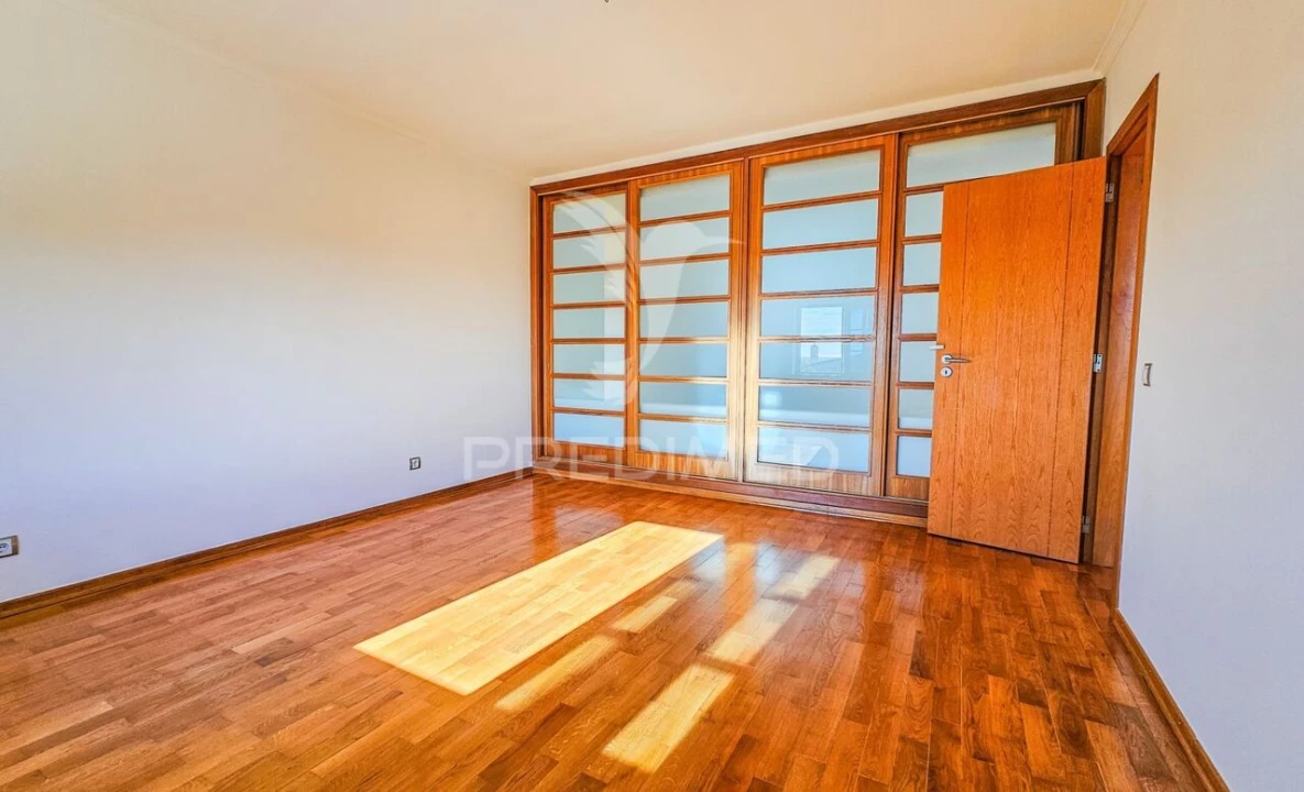 Moradia T5 para Venda em Conceição e Estoi Foto 15