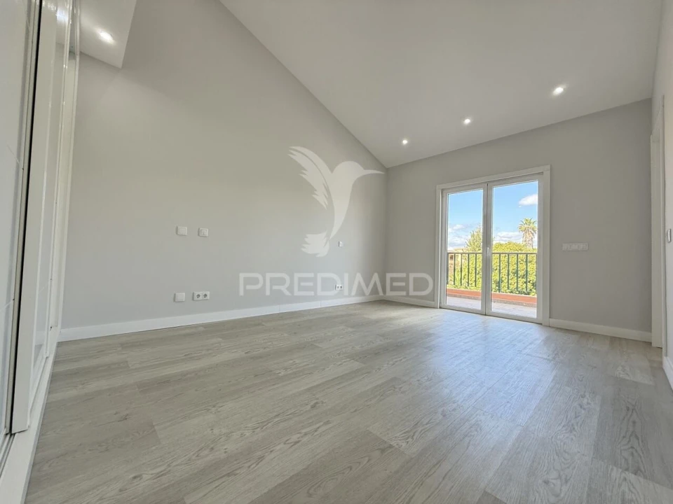 Moradia T3 para Venda em Estômbar e Parchal Foto 11