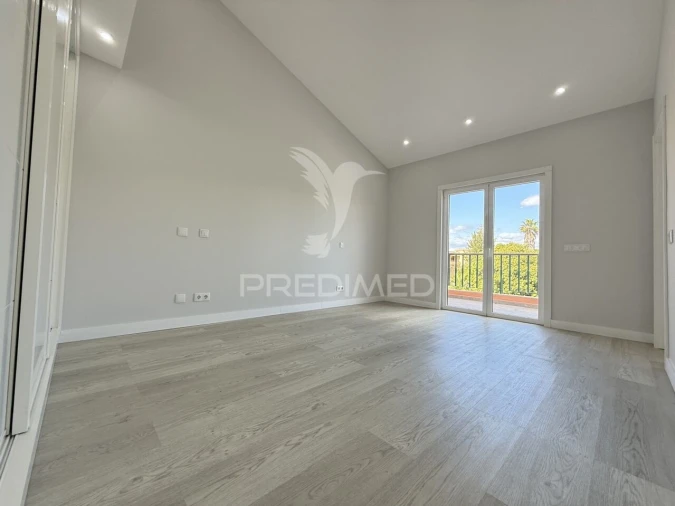 Moradia T3 para Venda em Estômbar e Parchal Foto 11