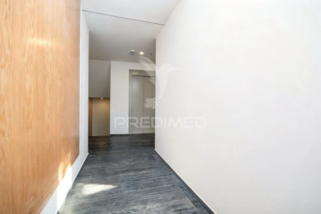 Apartamento T1 para Venda em Amares e Figueiredo Foto 14