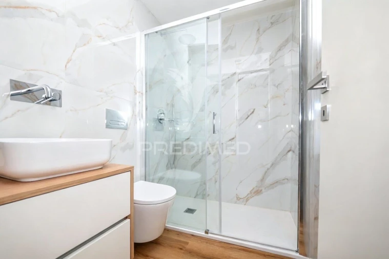 Apartamento T1 para Venda em Amares e Figueiredo Foto 8