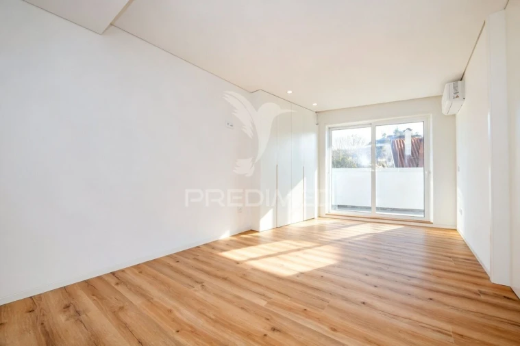 Apartamento T1 para Venda em Amares e Figueiredo Foto 10