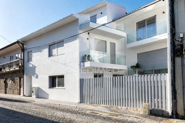 Apartamento T1 para Venda em Amares e Figueiredo Foto 23