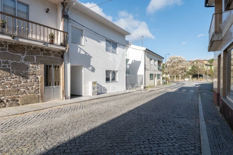 Apartamento T1 para Venda em Amares e Figueiredo Foto 25