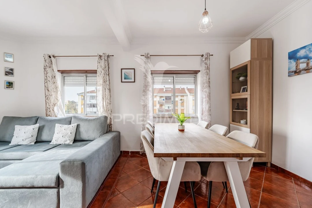 Apartamento T3 para Venda em Barreiro e Lavradio Foto 2