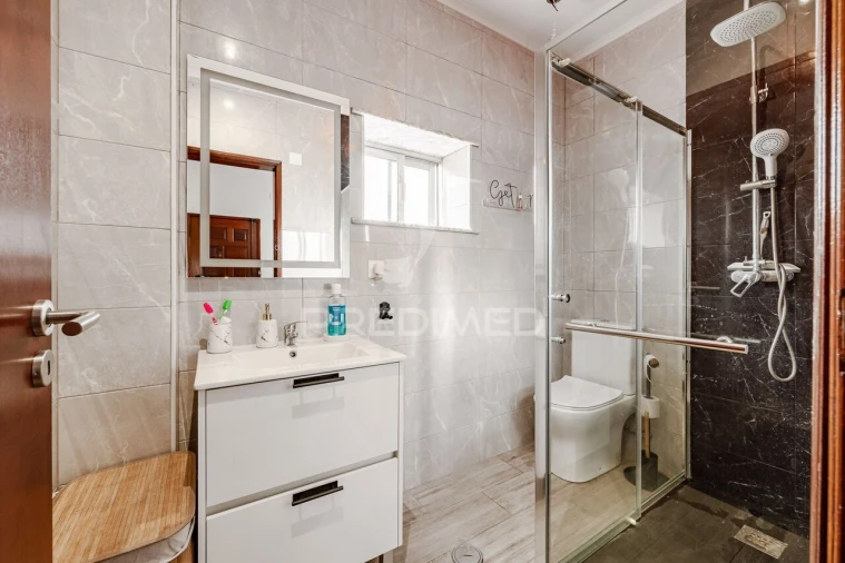 Apartamento T3 para Venda em Barreiro e Lavradio Foto 8