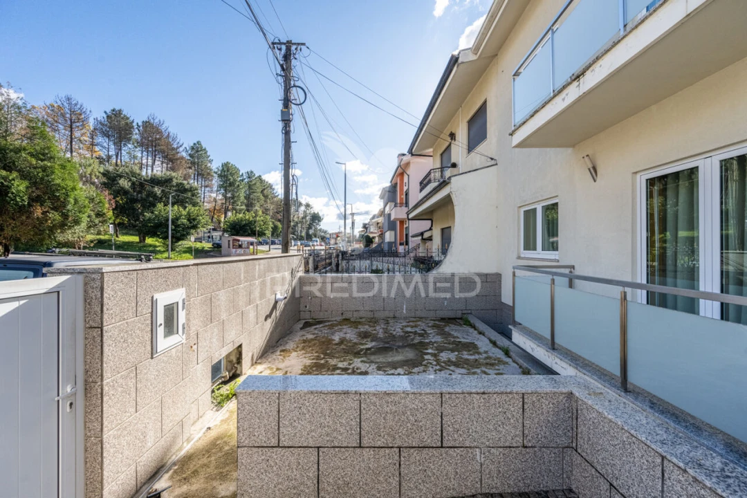 Moradia T3 para Venda em Fânzeres e São Pedro da Cova Foto 5