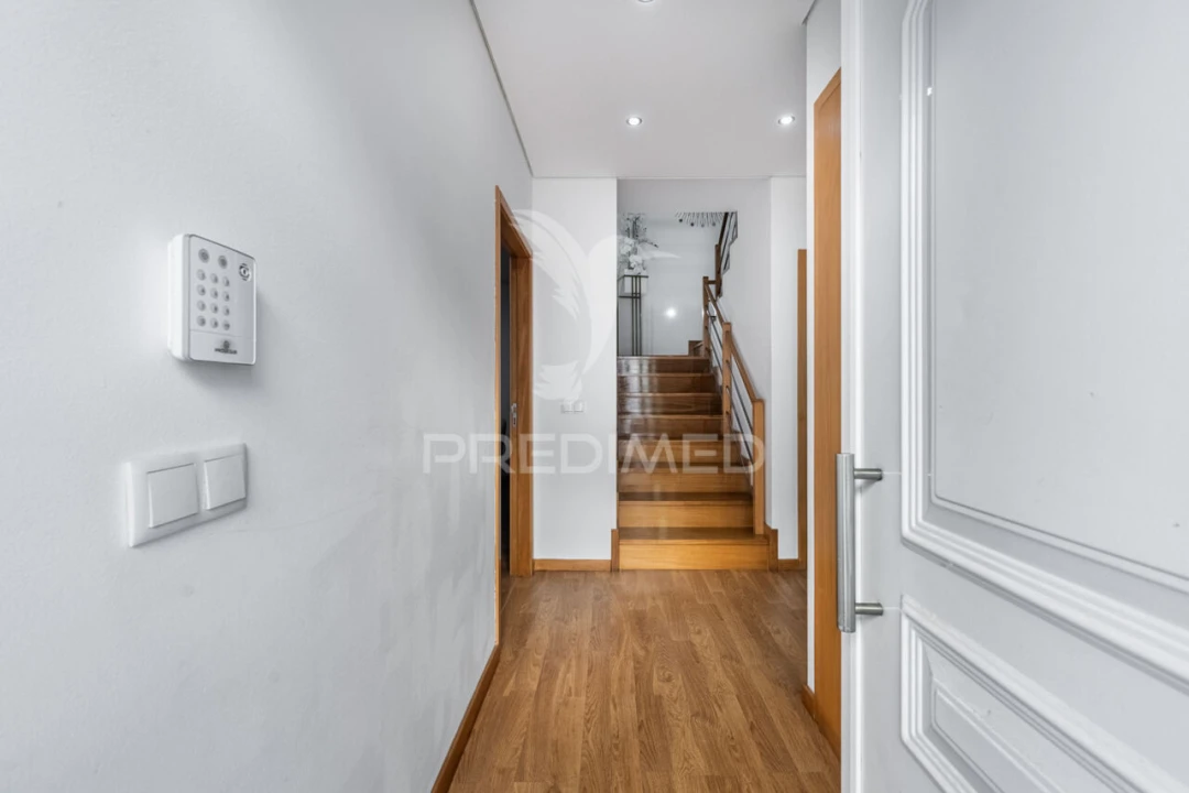 Moradia T3 para Venda em Fânzeres e São Pedro da Cova Foto 6