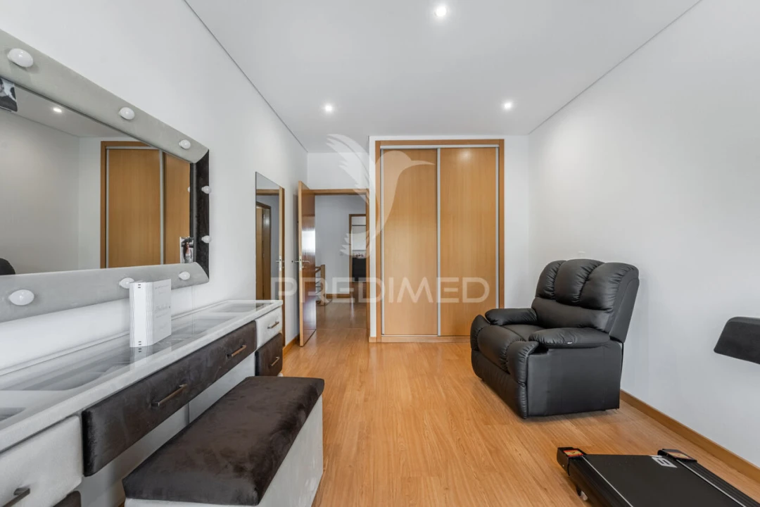 Moradia T3 para Venda em Fânzeres e São Pedro da Cova Foto 20