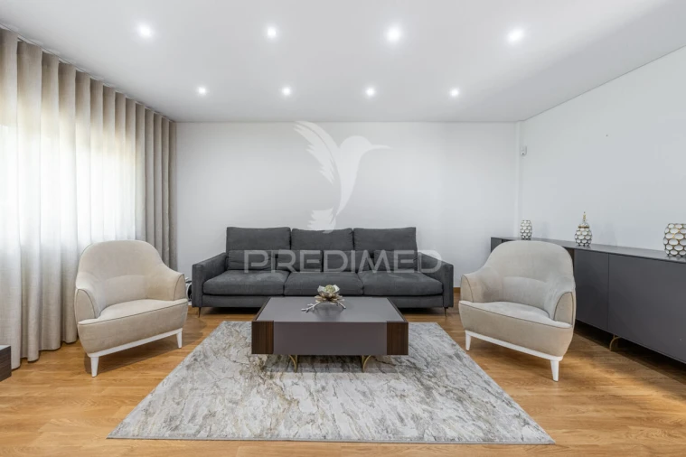 Moradia T3 para Venda em Fânzeres e São Pedro da Cova Foto 8