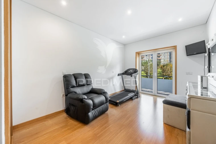 Moradia T3 para Venda em Fânzeres e São Pedro da Cova Foto 19