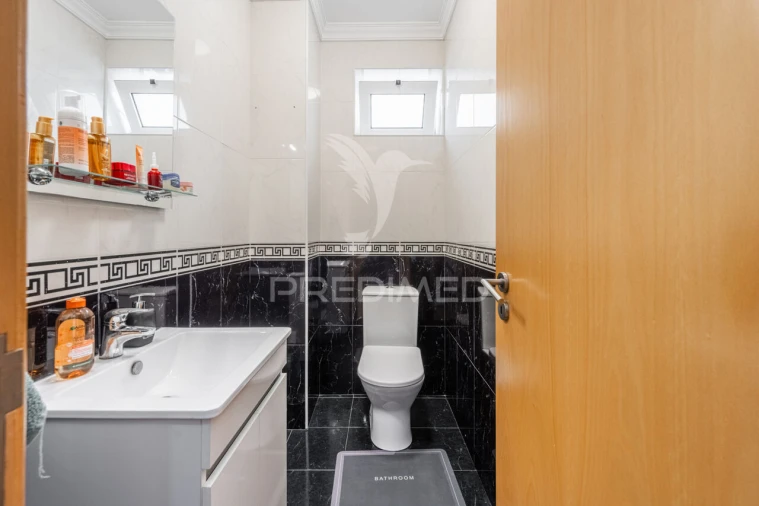 Moradia T3 para Venda em Fânzeres e São Pedro da Cova Foto 9