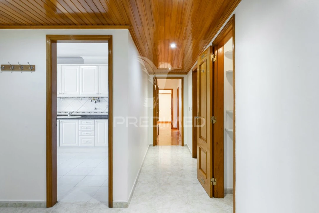 Apartamento T3 para Venda em Póvoa de Santa Iria e Forte da Casa Foto 18