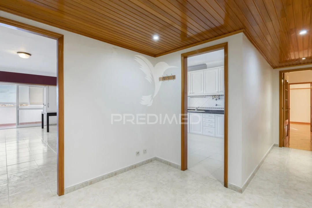 Apartamento T3 para Venda em Póvoa de Santa Iria e Forte da Casa Foto 14