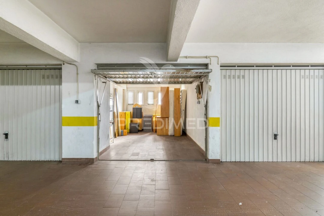 Apartamento T3 para Venda em Póvoa de Santa Iria e Forte da Casa Foto 33