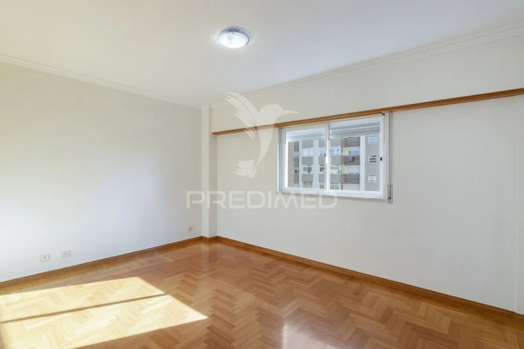 Apartamento T3 para Venda em Póvoa de Santa Iria e Forte da Casa Foto 29