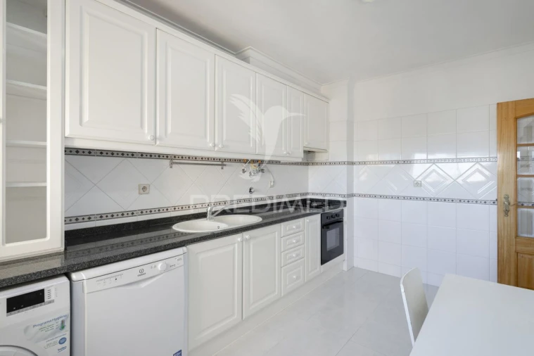 Apartamento T3 para Venda em Póvoa de Santa Iria e Forte da Casa Foto 17