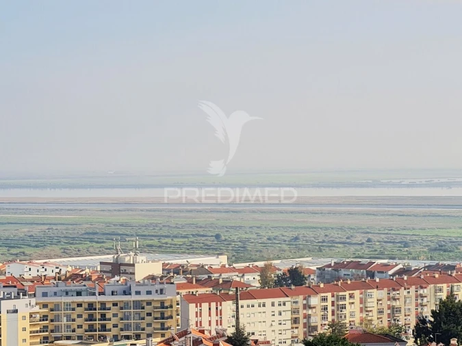 Apartamento T3 para Venda em Póvoa de Santa Iria e Forte da Casa Foto 9