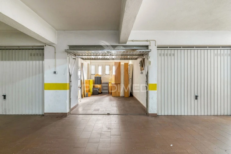 Apartamento T3 para Venda em Póvoa de Santa Iria e Forte da Casa Foto 33