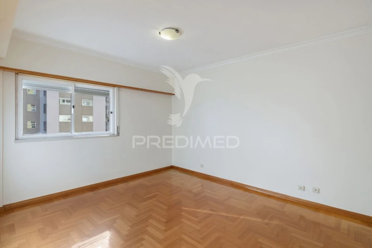 Apartamento T3 para Venda em Póvoa de Santa Iria e Forte da Casa Foto 30