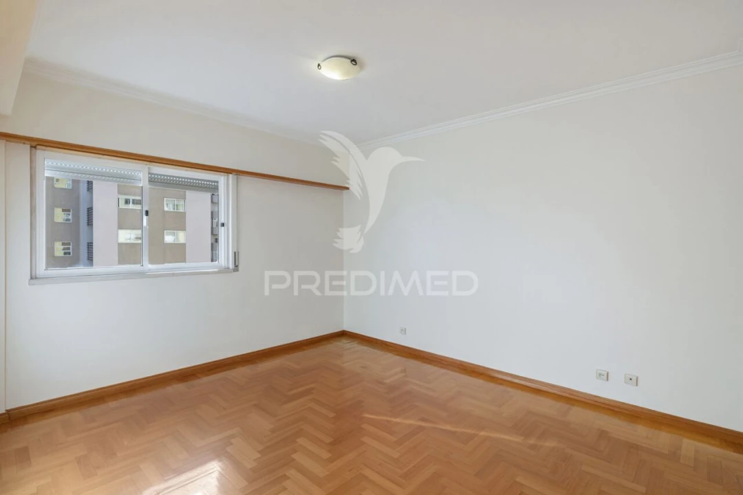 Apartamento T3 para Venda em Póvoa de Santa Iria e Forte da Casa Foto 30