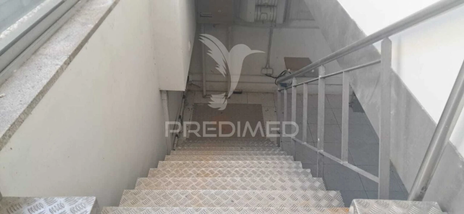 Loja para Arrendamento em Cedofeita, Santo Ildefonso, Sé, Miragaia, São Nicolau e Vitória Foto 11