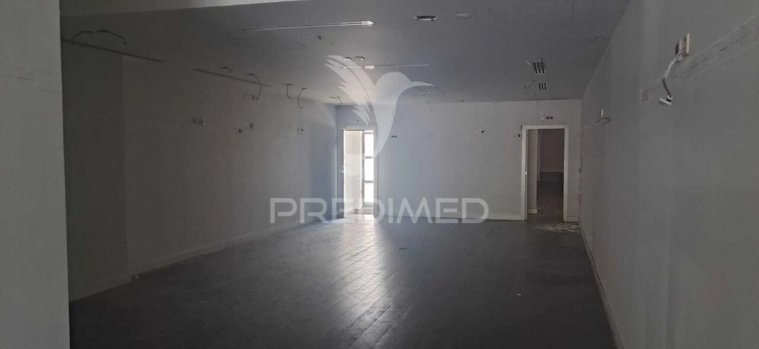 Loja para Arrendamento em Cedofeita, Santo Ildefonso, Sé, Miragaia, São Nicolau e Vitória Foto 2