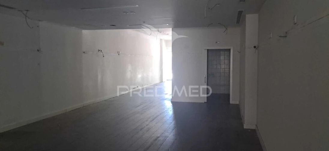 Loja para Arrendamento em Cedofeita, Santo Ildefonso, Sé, Miragaia, São Nicolau e Vitória Foto 3