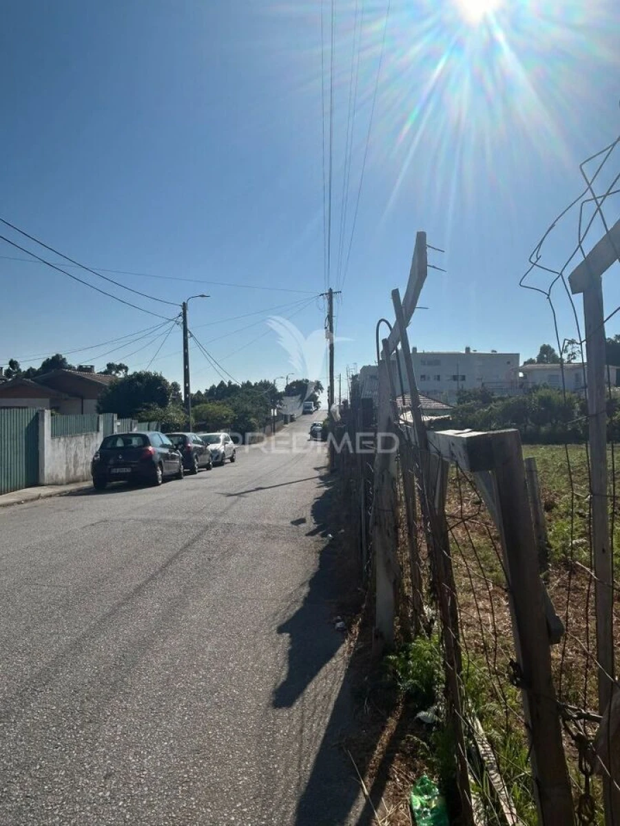 Terreno para Venda em Mafamude e Vilar do Paraíso Foto 1