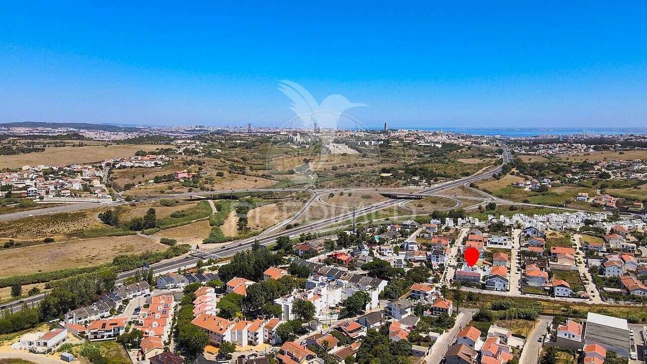 Moradia T4 para Venda em Caparica e Trafaria Foto 1