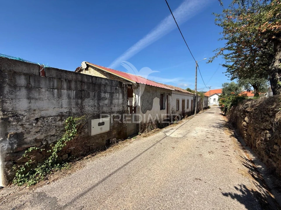 Moradia T3 para Venda em Areias e Pias Foto 2