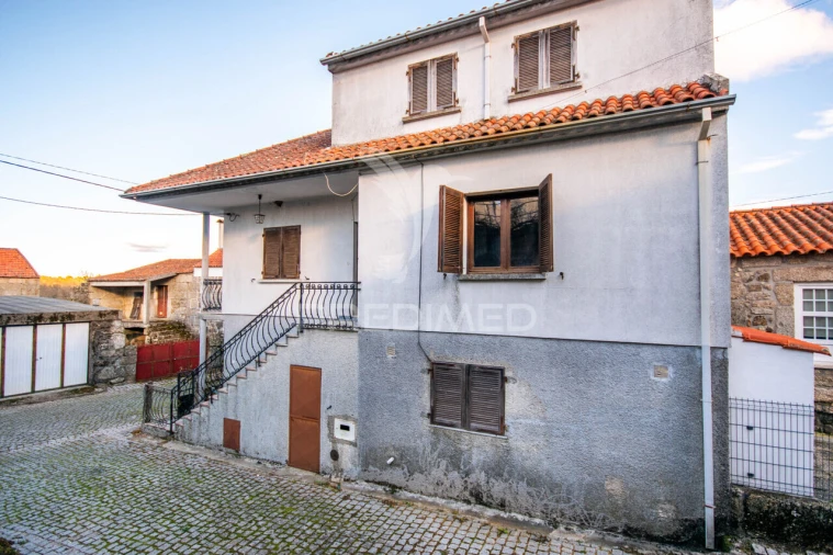 Moradia T4 para Venda em Pousafoles do Bispo, Pena Lobo e Lomba Foto 3