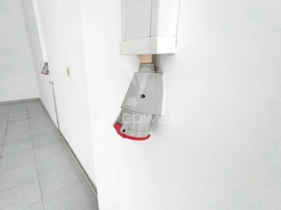 Loja para Venda em Queluz e Belas Foto 16