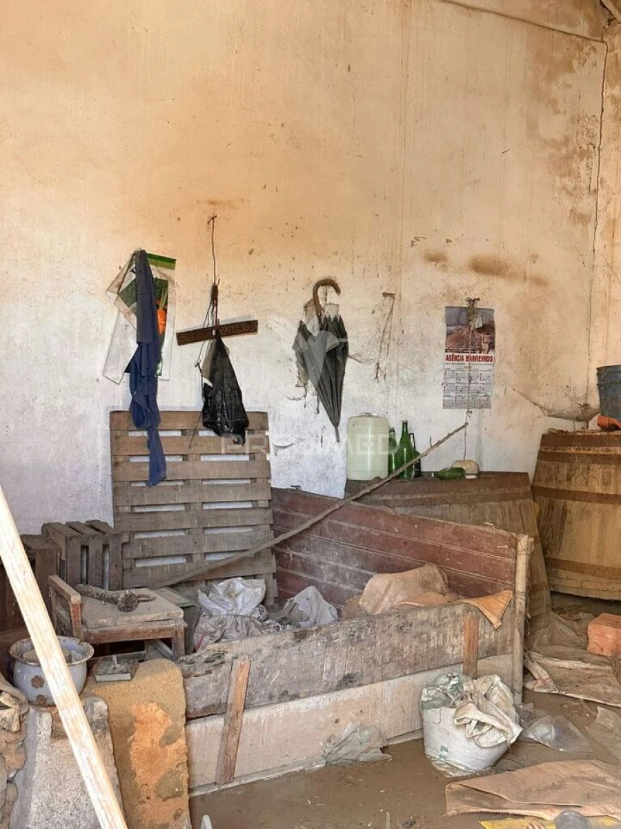 Moradia T2 para Venda em Santa Maria, São Pedro e Matacães Foto 5