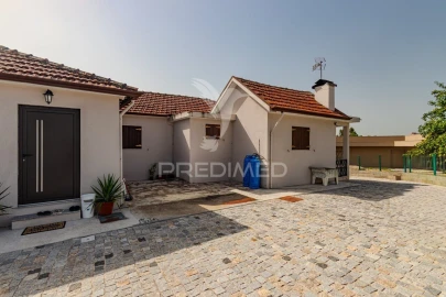 Moradia T3 para Venda em Margaride, Várzea, Lagares, Varziela, Moure