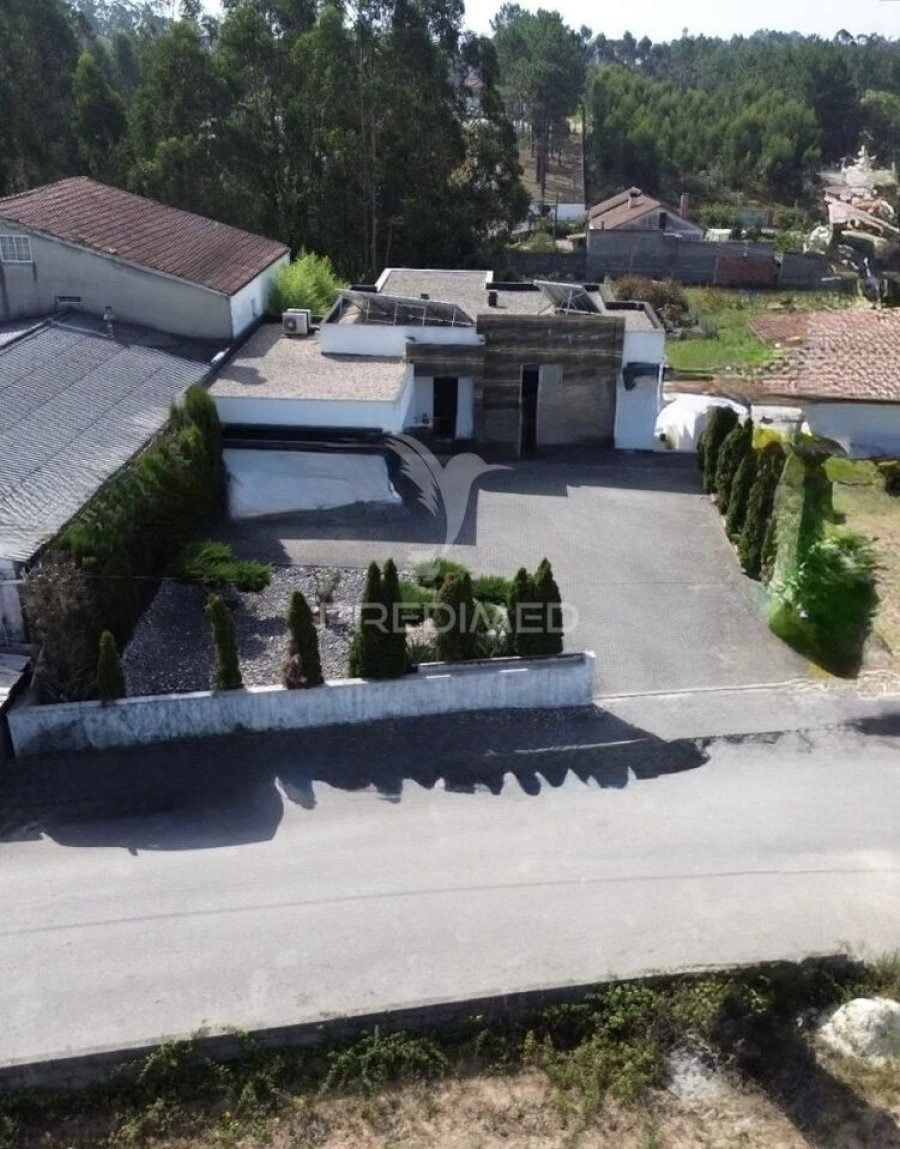 Moradia T4 para Venda em Marrazes e Barosa Foto 11