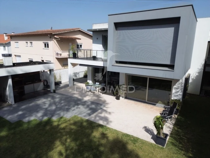 Moradia T4 para Venda em Marrazes e Barosa Foto 3