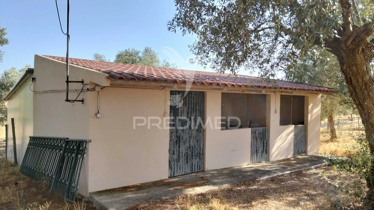 Moradia T4 para Venda em Casével e Vaqueiros Foto 13