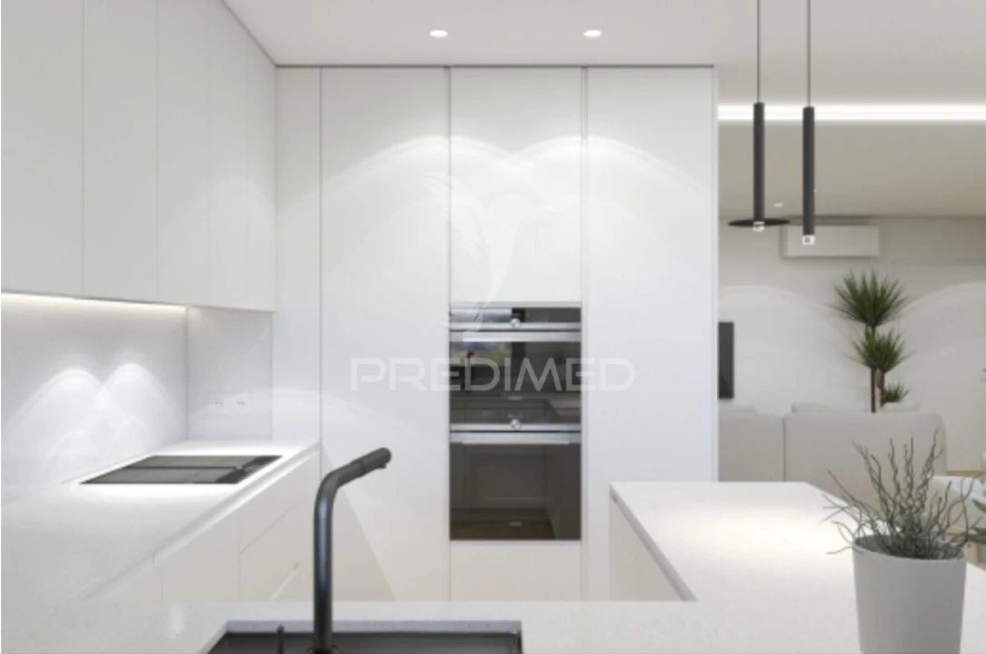 Apartamento T4 para Venda em Parceiros e Azoia Foto 23