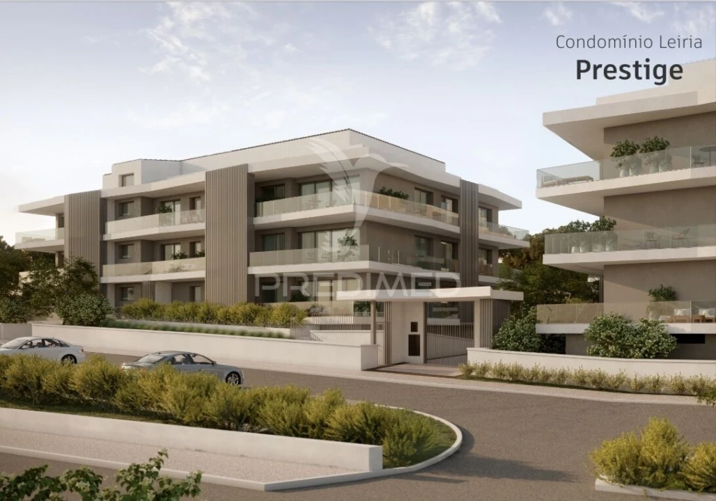 Apartamento T4 para Venda em Parceiros e Azoia Foto 2