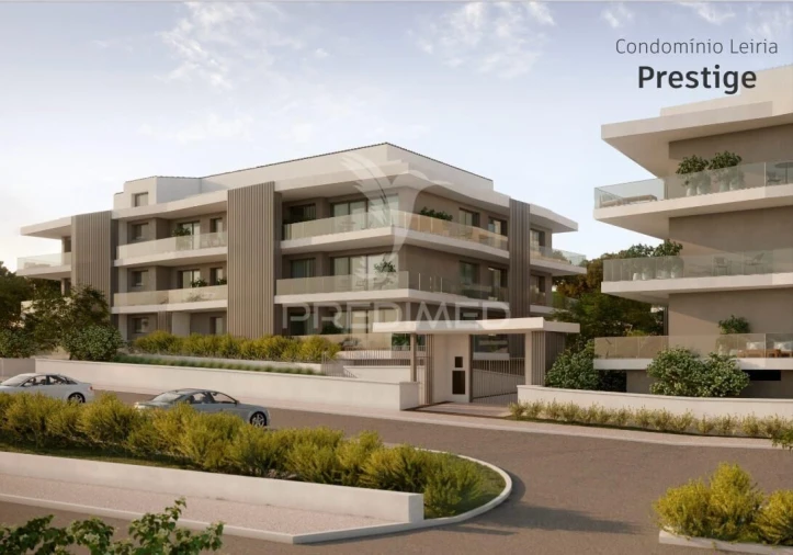 Apartamento T4 para Venda em Parceiros e Azoia Foto 4