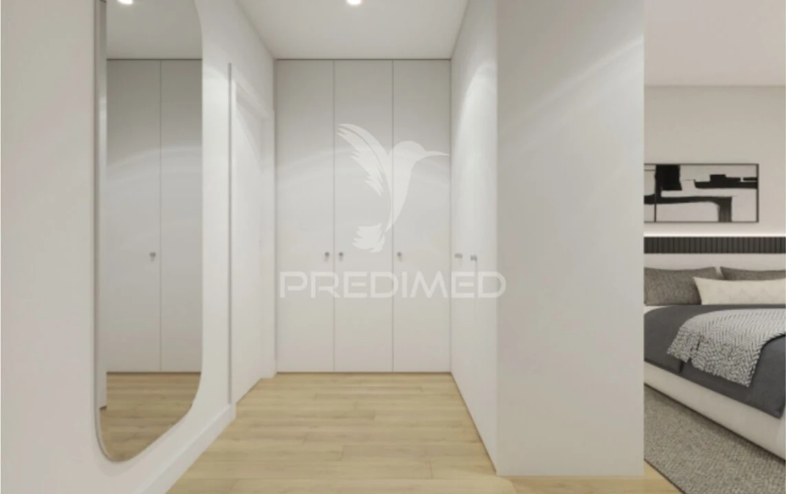 Apartamento T4 para Venda em Parceiros e Azoia Foto 14