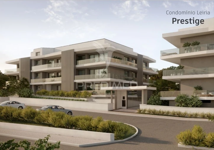 Apartamento T4 para Venda em Parceiros e Azoia