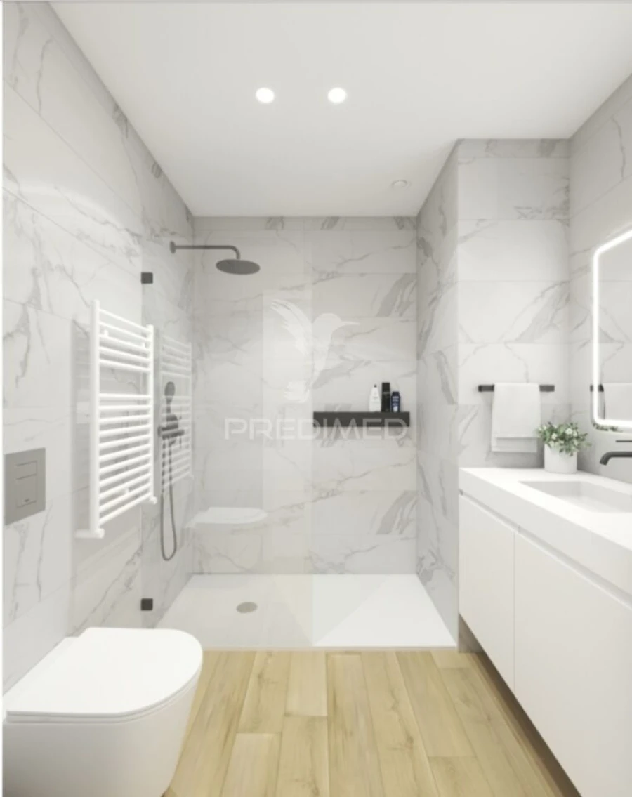 Apartamento T4 para Venda em Parceiros e Azoia Foto 13