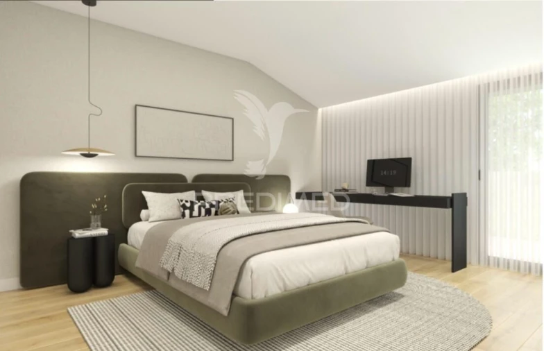 Apartamento T4 para Venda em Parceiros e Azoia Foto 27