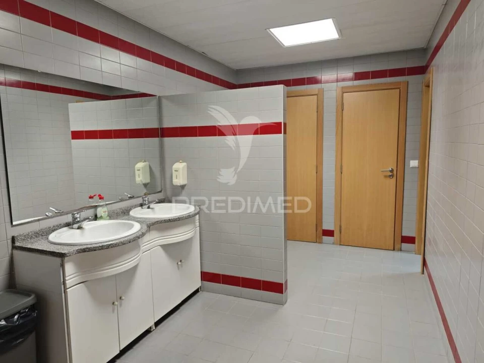 Prédio para Arrendamento em Faro (Sé e São Pedro) Foto 7