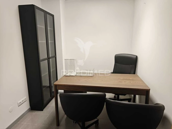 Prédio para Arrendamento em Faro (Sé e São Pedro) Foto 23