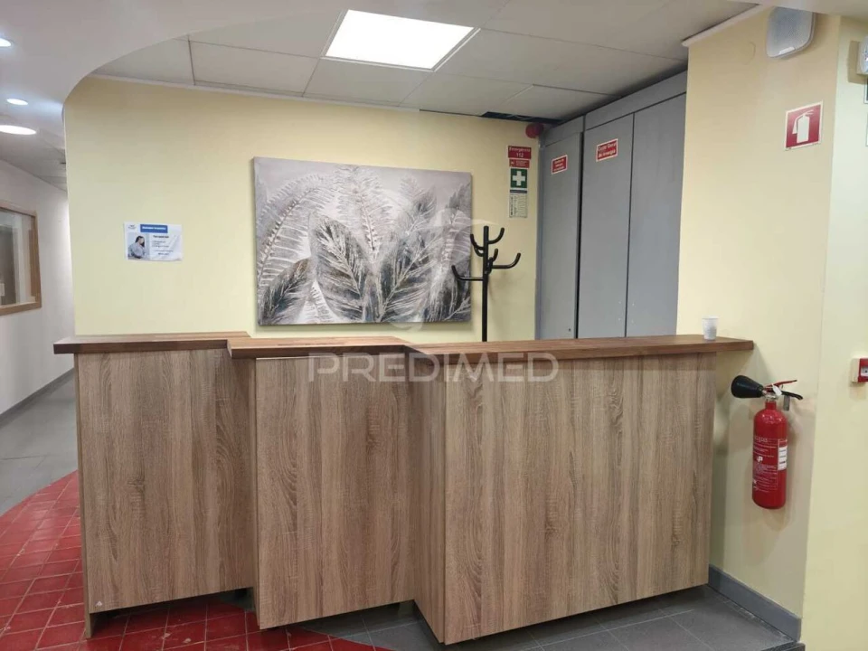 Prédio para Arrendamento em Faro (Sé e São Pedro) Foto 27